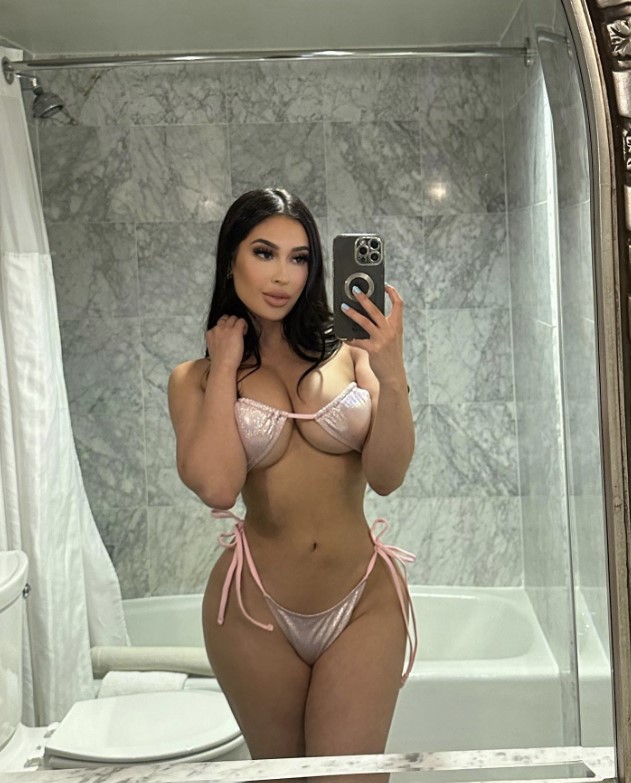 escortsuna-2 Konya Selçuklu Escort Suna Keyifli Bir Gün İçin Randevu Alın