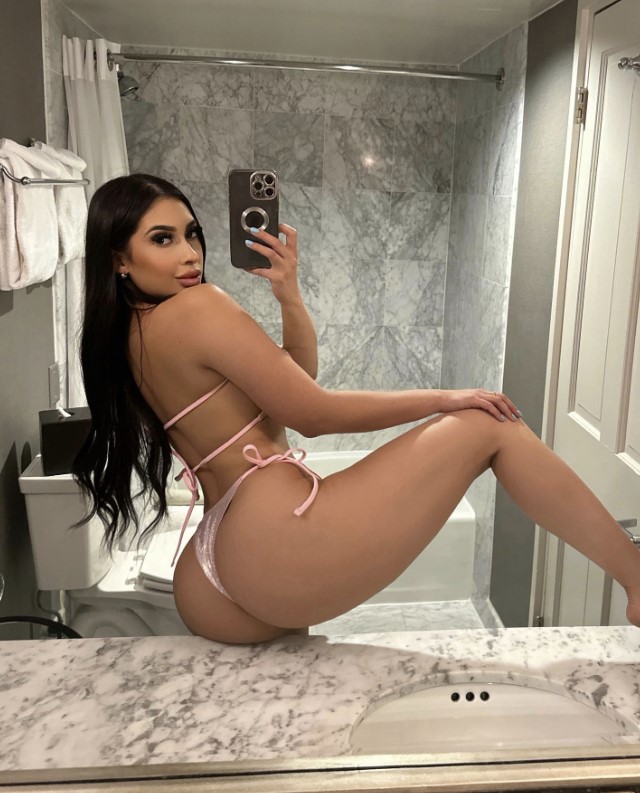 escortsuna-3 Konya Selçuklu Escort Suna Keyifli Bir Gün İçin Randevu Alın
